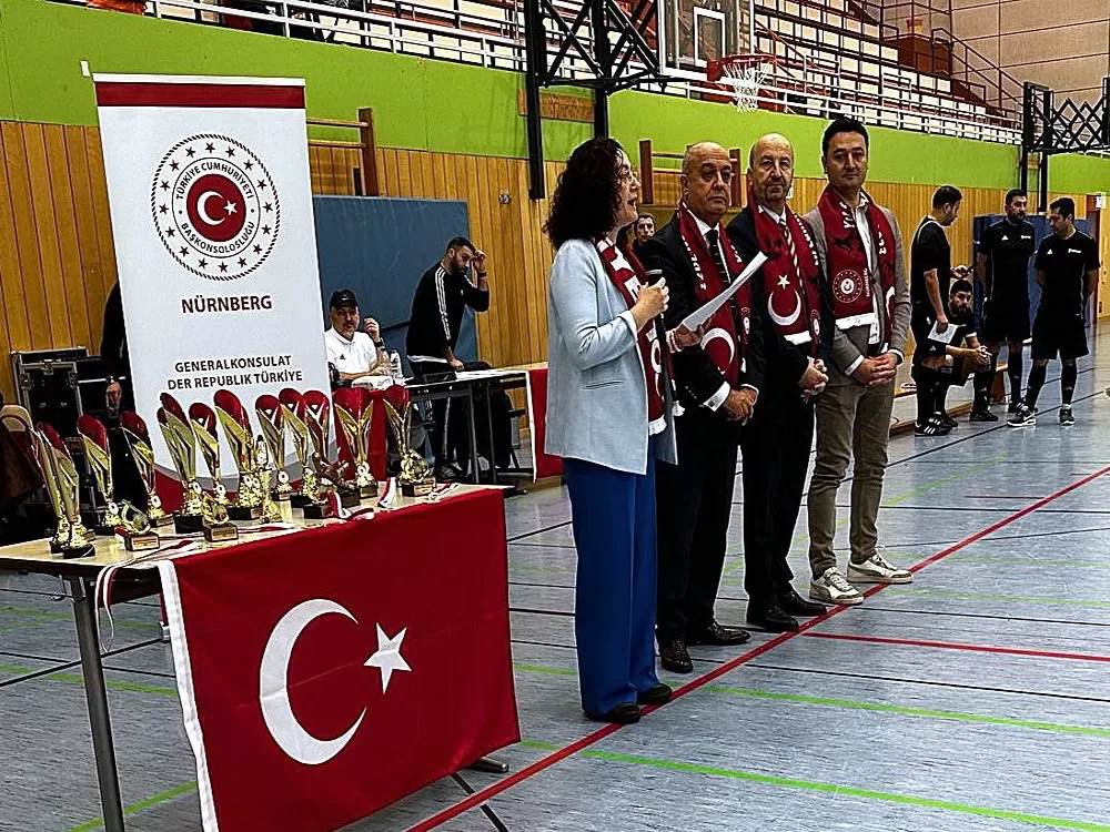 Nürnberg’de 100. Yıl Atatürk ve Cumhuriyet Kupası Schweinfurt Türkiyemspor’un