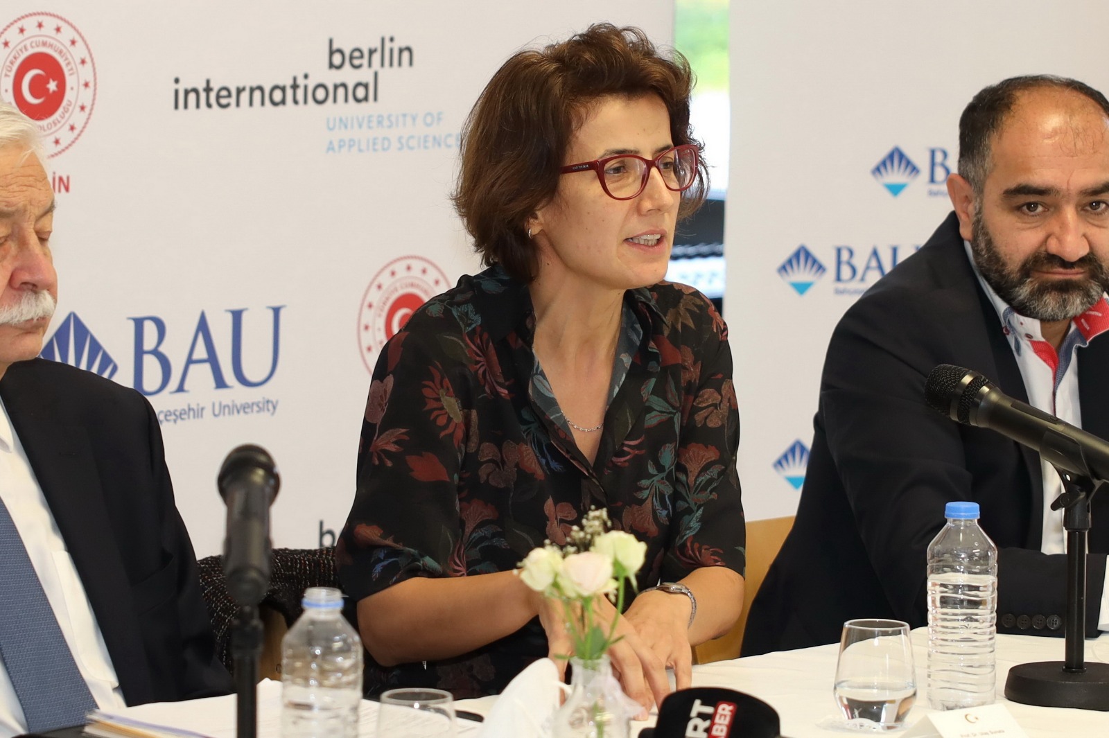 Berlin Başkonsolosluğu`nda 60 Yıllık Başarı Hikayesi başlıklı panel düzenlendi