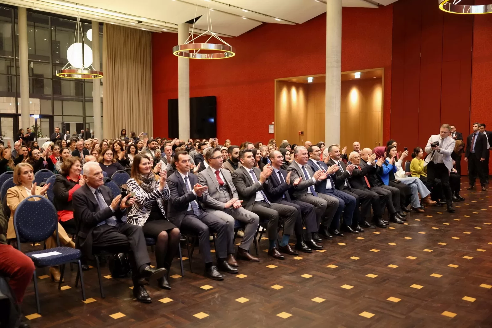 ‘24 Kasım Öğretmenler Günü’ Berlin Büyükelçiliği’nde anlamlı bir törenle kutlandı
