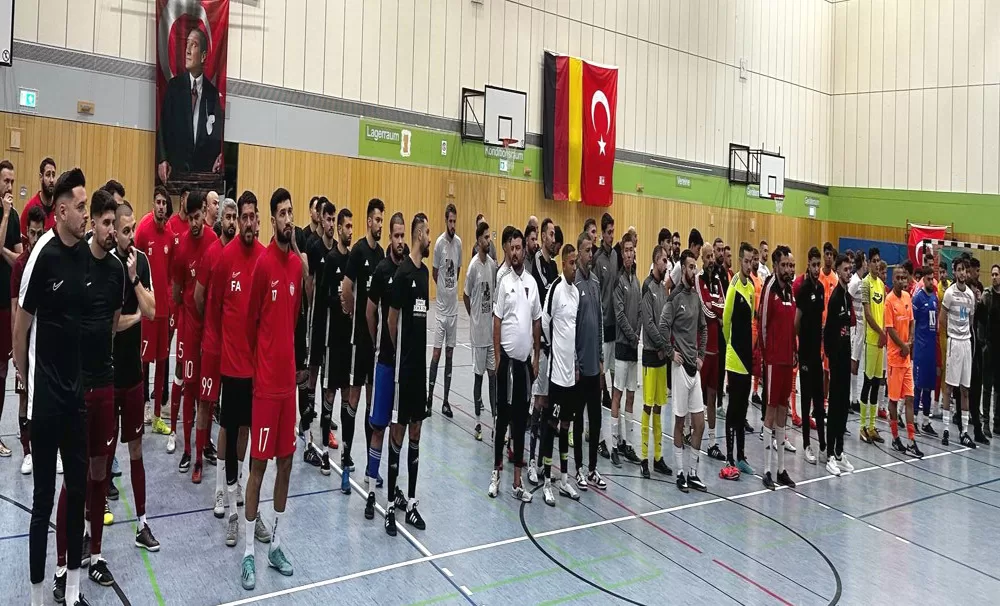 Nürnberg’de 100. Yıl Atatürk ve Cumhuriyet Kupası Schweinfurt Türkiyemspor’un