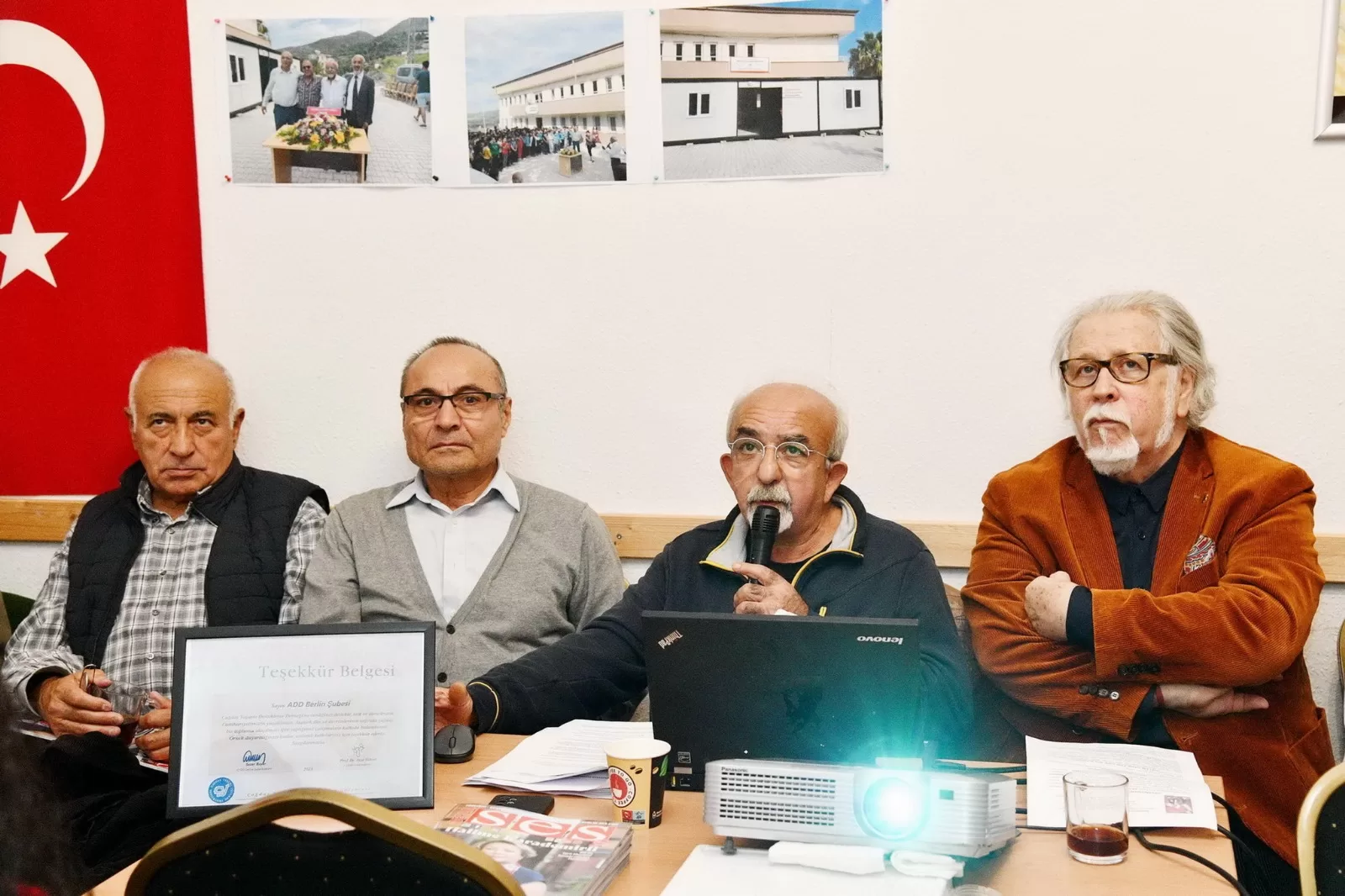 Berlin ADD`nin deprem yardımları ayrıntılı şekilde tanıtıldı