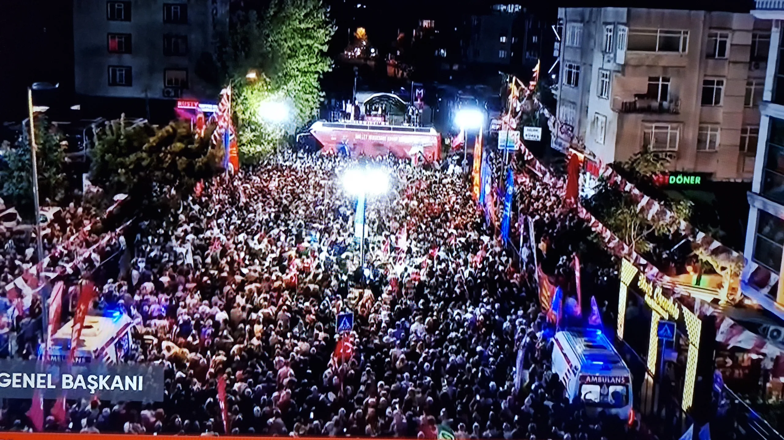 Özgür Özel’den Sert İktidar Eleştirisi: “AKP Belediyeciliği Rant, CHP Belediyeciliği Halkçıdır”