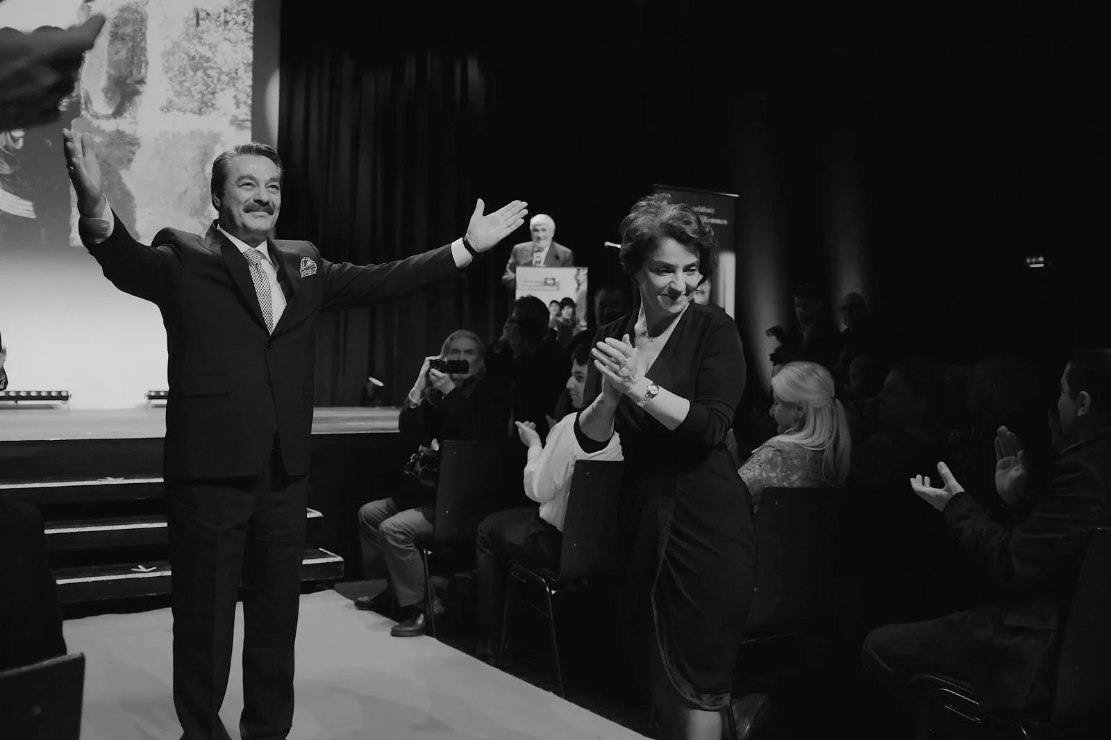 “Kadir Abi”, Almanya’da da derin izler bırakarak gitti!..