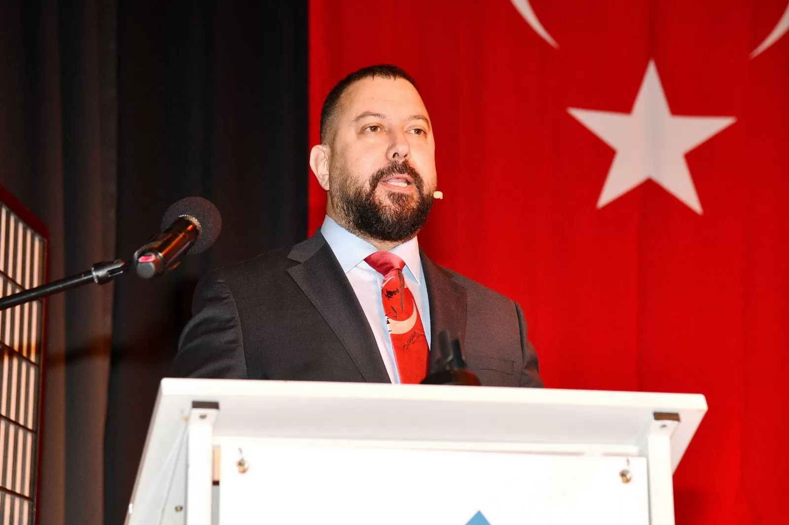 Eski Dostlar Korosu’ndan ‘Cumhuriyetin 100. Yılı’ konseri