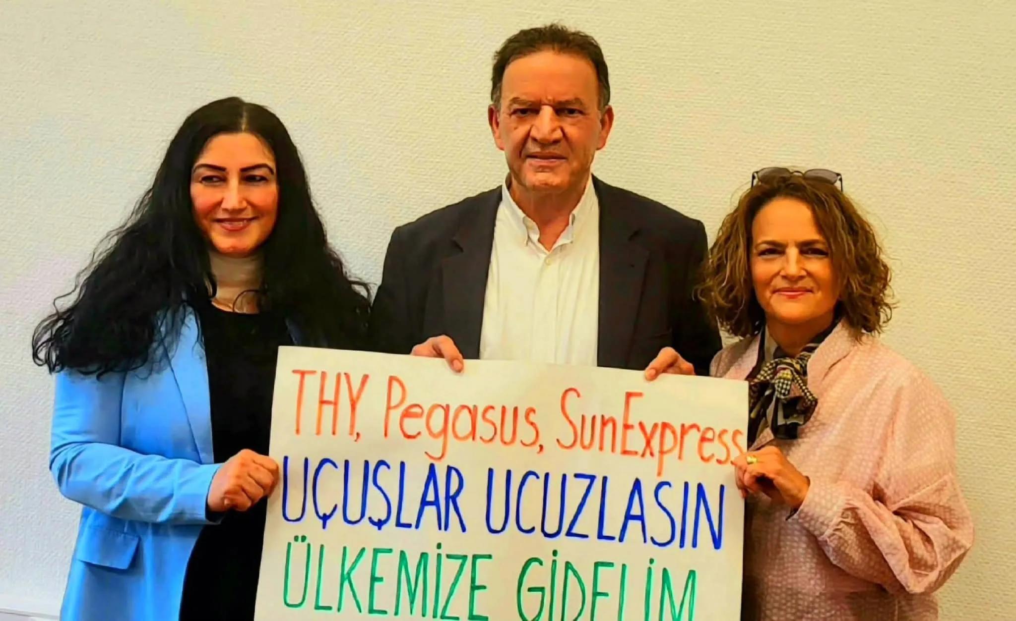 Almanya’dan Havayolu Şirketlerine Çağrı: “Uçak Biletleri Daha Adil Olmalı”