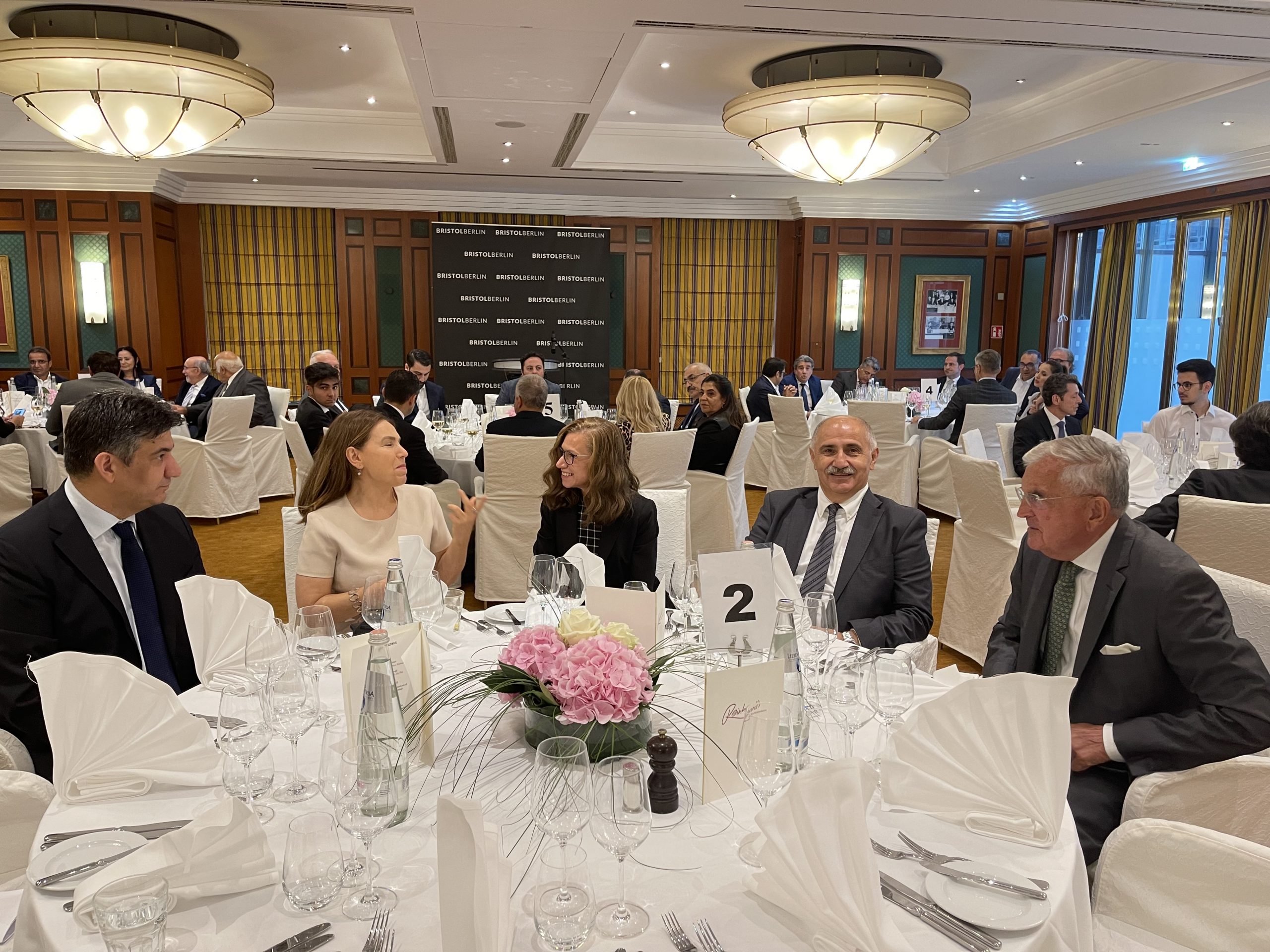 Eski Almanya Cumhurbaşkanı Wulff: Türkler Alman tarihinin önemli parçasıdır