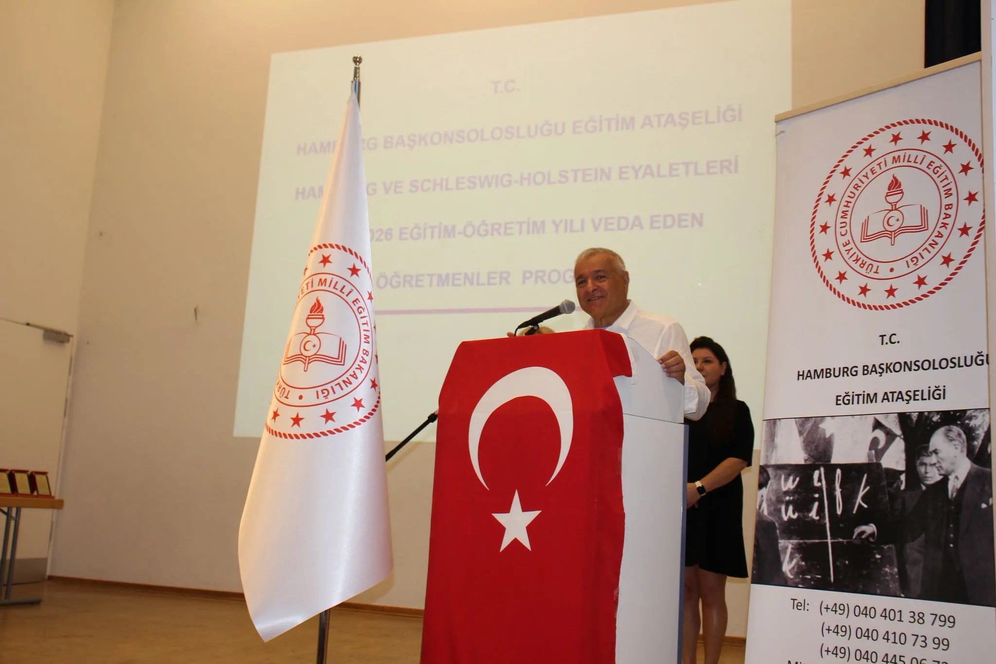 Hamburg’da Türkçe Öğretmenlerine Duygu Dolu Veda