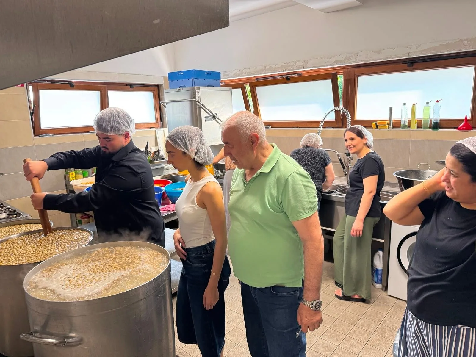 Berlin’de Muharrem Ayı, Aşure Lokması ve Cem Erkanıyla Tamamlandı