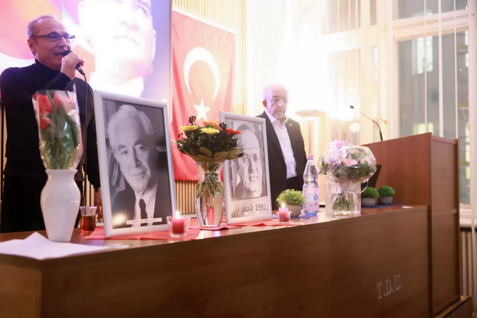 “Silah değil, kalem kullanan yürekli insanlar yok edilemez”