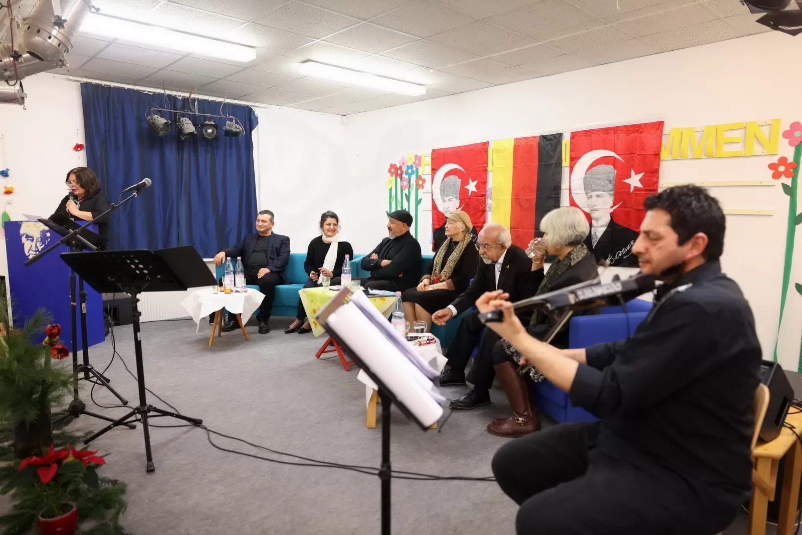 Berlinli Şairler Aziz Nesin İlkokulu’nda buluştu