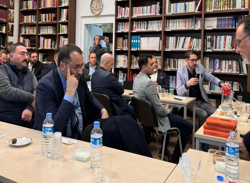 Berlin Türk Eğitim Derneği ilk iftarını verdi