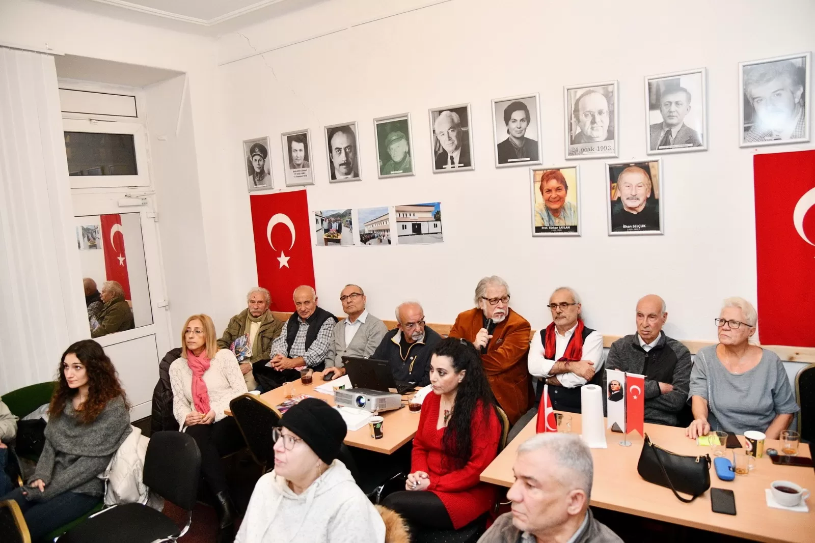 Berlin ADD`nin deprem yardımları ayrıntılı şekilde tanıtıldı
