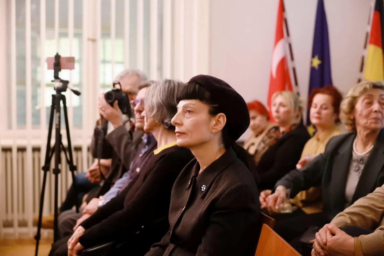 “Silah değil, kalem kullanan yürekli insanlar yok edilemez”