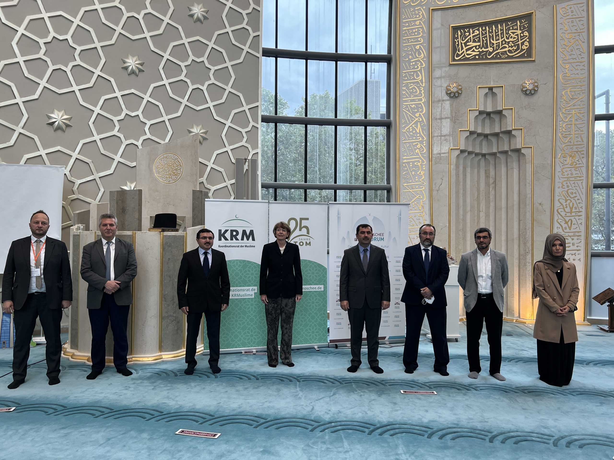Almanya'daki camilerde 'Açık Kapı Günü' etkinliği düzenlendi