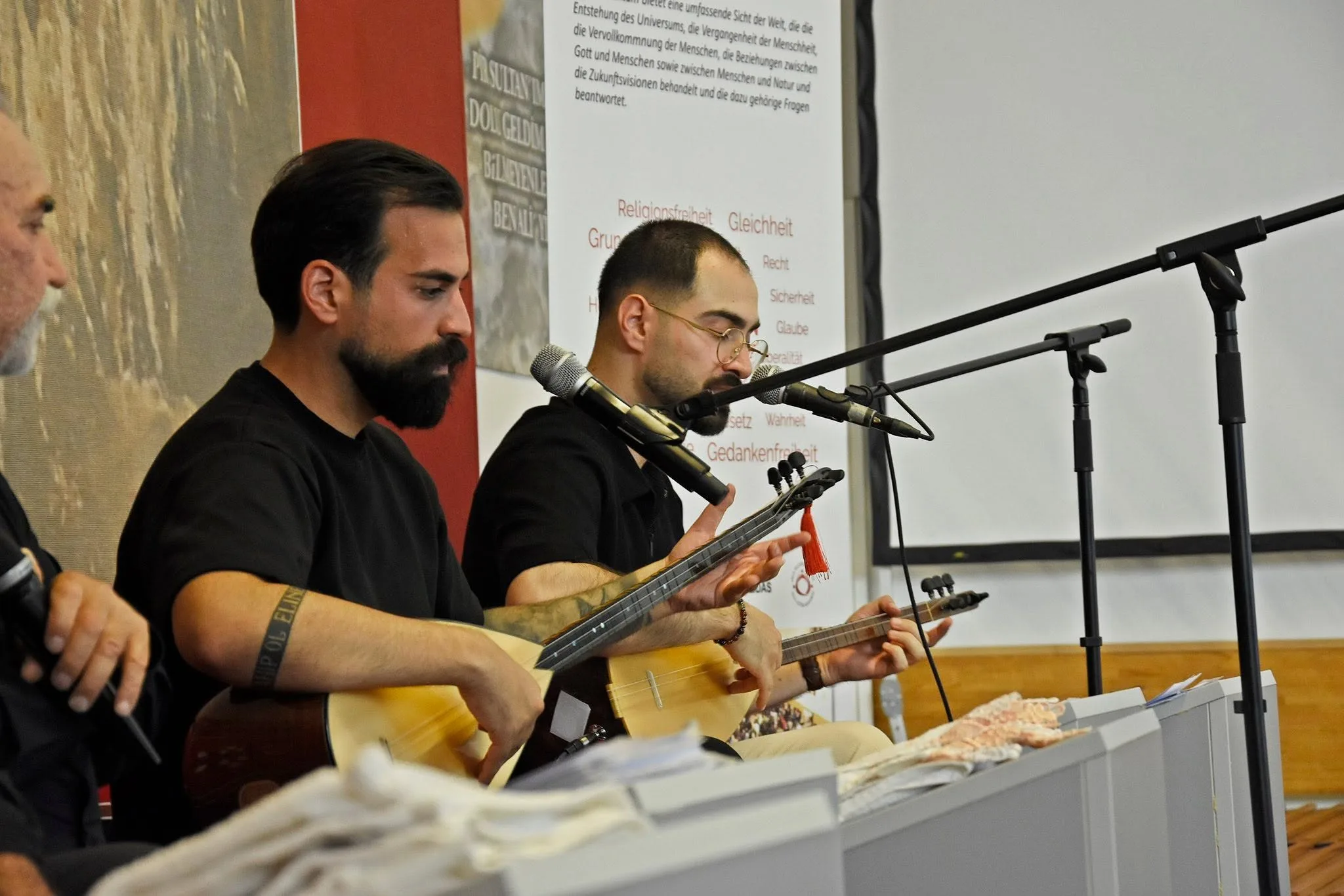 Berlin’de Muharrem Ayı, Aşure Lokması ve Cem Erkanıyla Tamamlandı