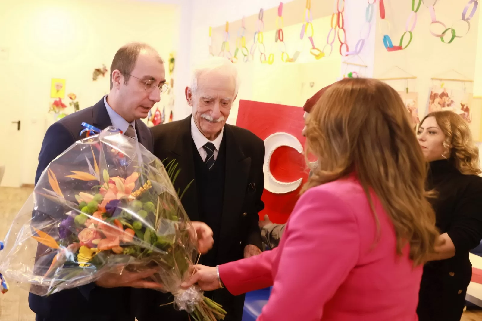 Başkonsolos Şanlı CAN VİTAL Gündüz Bakım Evi’ni ziyaret etti