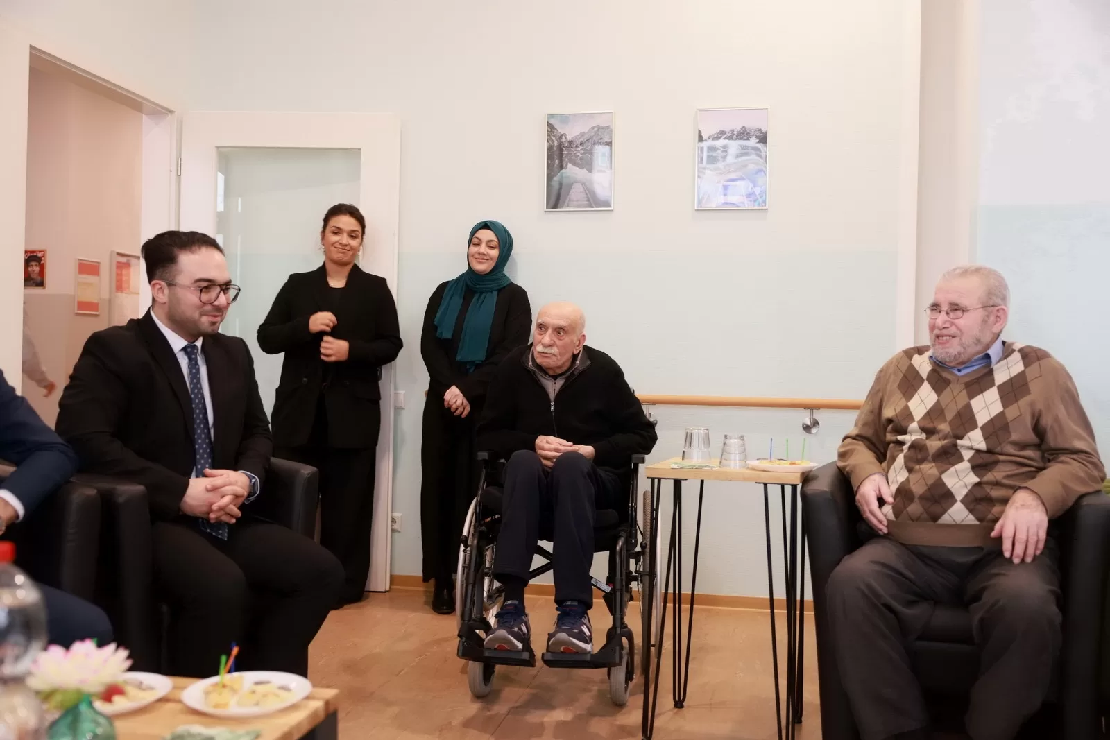 Başkonsolos Şanlı Turkuaz Gündüz Bakım Evi’ni ziyaret etti