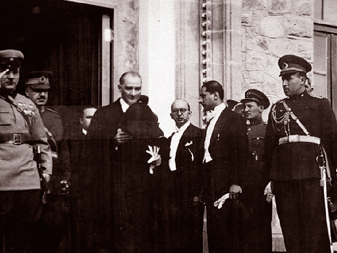 Türkiye Cumhuriyeti 98 yaşında
