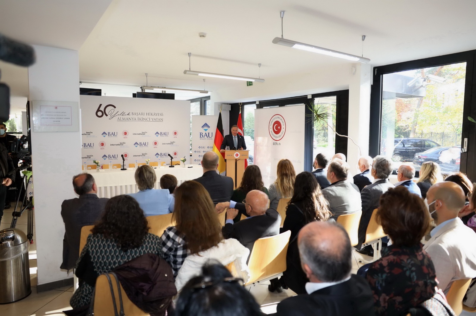 Berlin Başkonsolosluğu`nda 60 Yıllık Başarı Hikayesi başlıklı panel düzenlendi