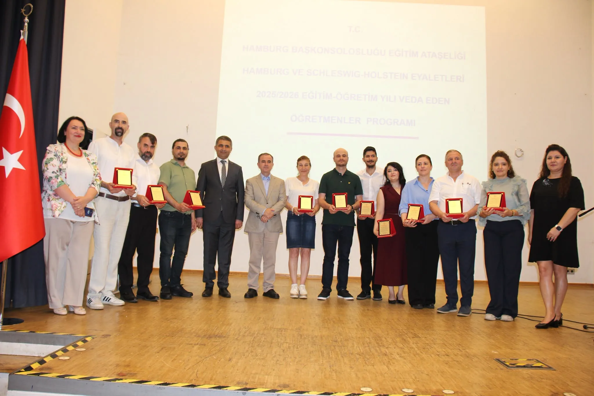 Hamburg’da Türkçe Öğretmenlerine Duygu Dolu Veda