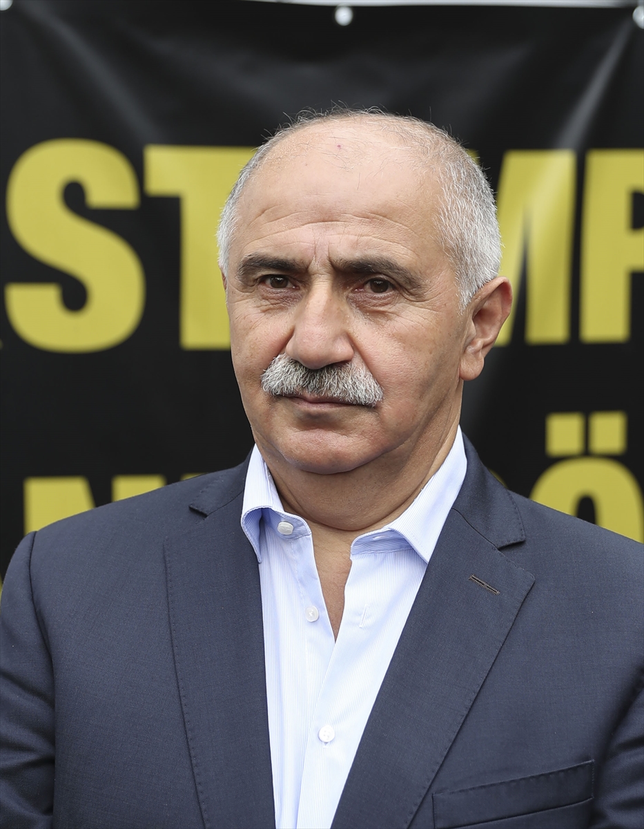 Remzi Kaplan, Kovid-19 aşısı olanlara bedava döner dağıttı