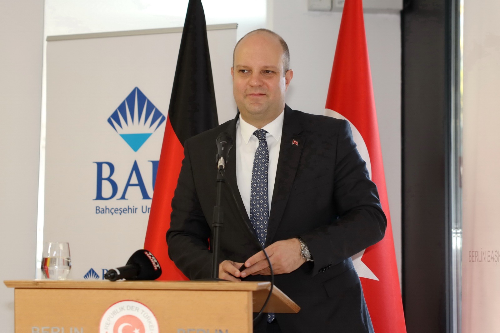 Berlin Başkonsolosluğu`nda 60 Yıllık Başarı Hikayesi başlıklı panel düzenlendi
