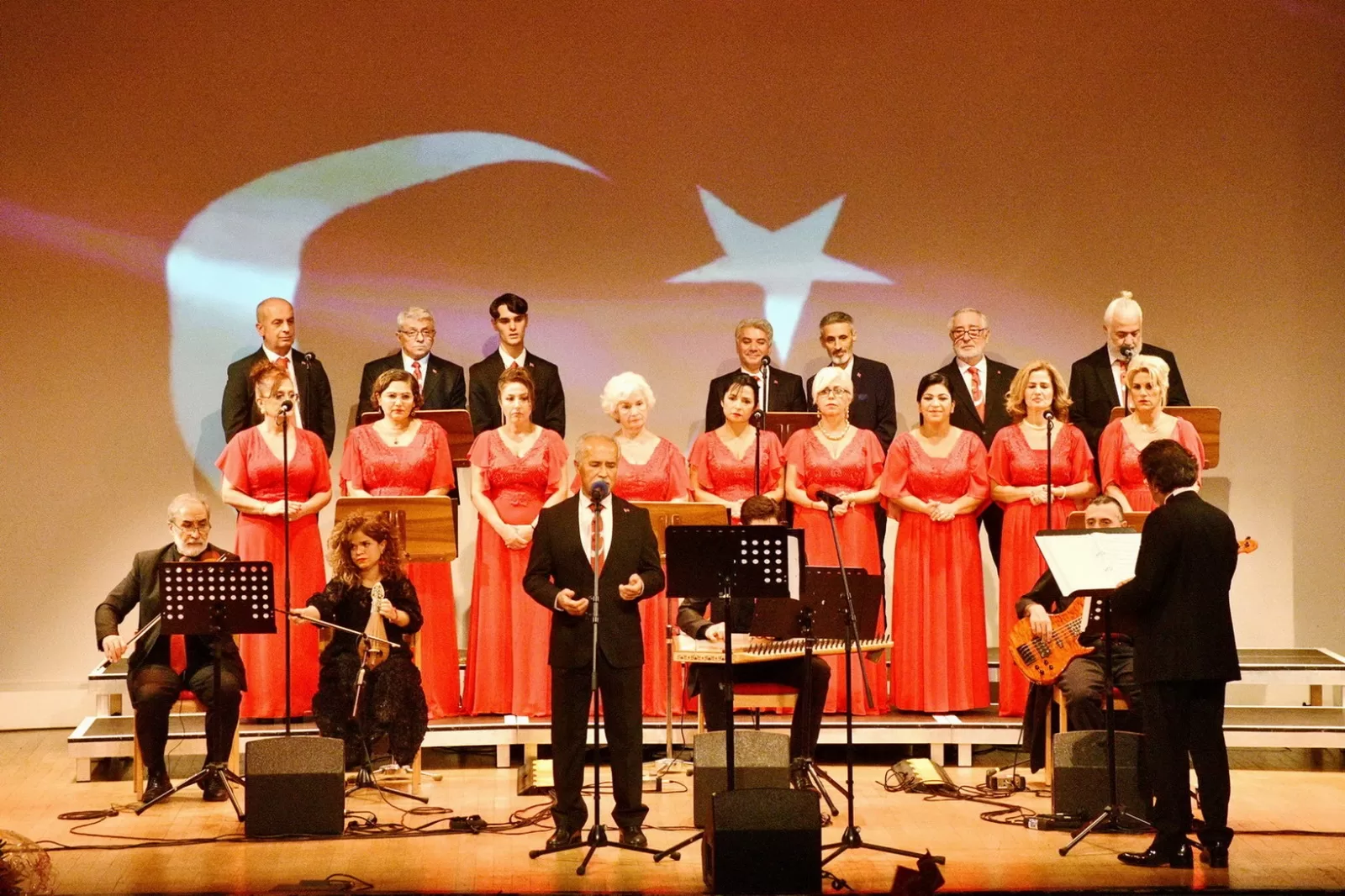 Eski Dostlar Korosu’ndan ‘Cumhuriyetin 100. Yılı’ konseri