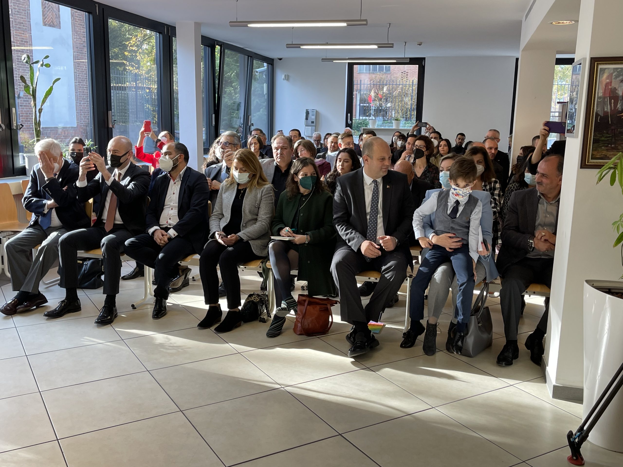 Berlin Başkonsolosluğu`nda 60 Yıllık Başarı Hikayesi başlıklı panel düzenlendi