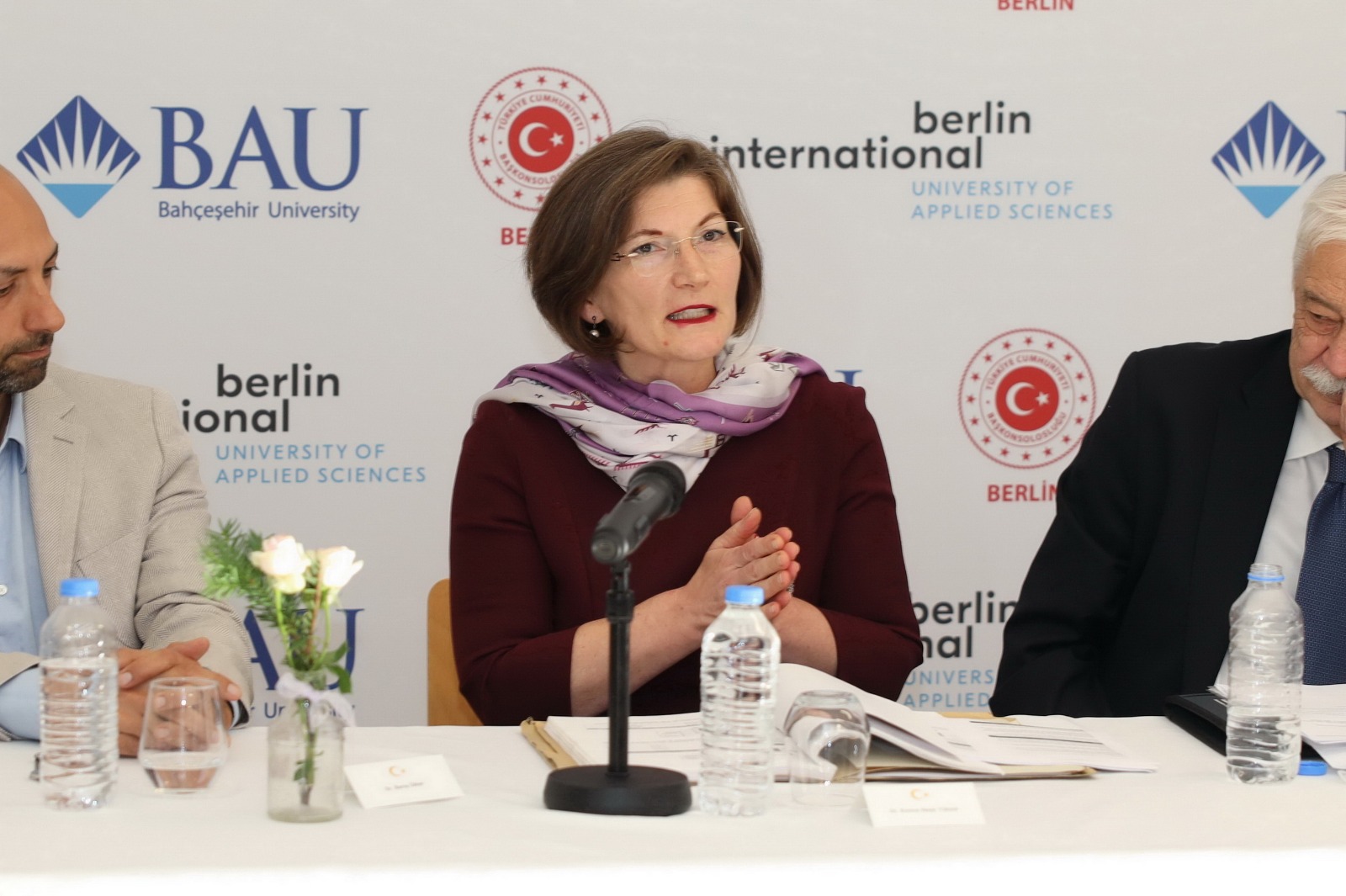 Berlin Başkonsolosluğu`nda 60 Yıllık Başarı Hikayesi başlıklı panel düzenlendi