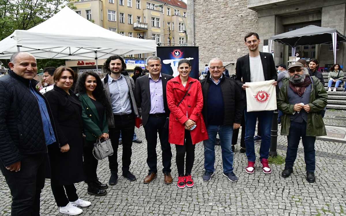Berlin’de Sivaslı Canlar’dan Aşure