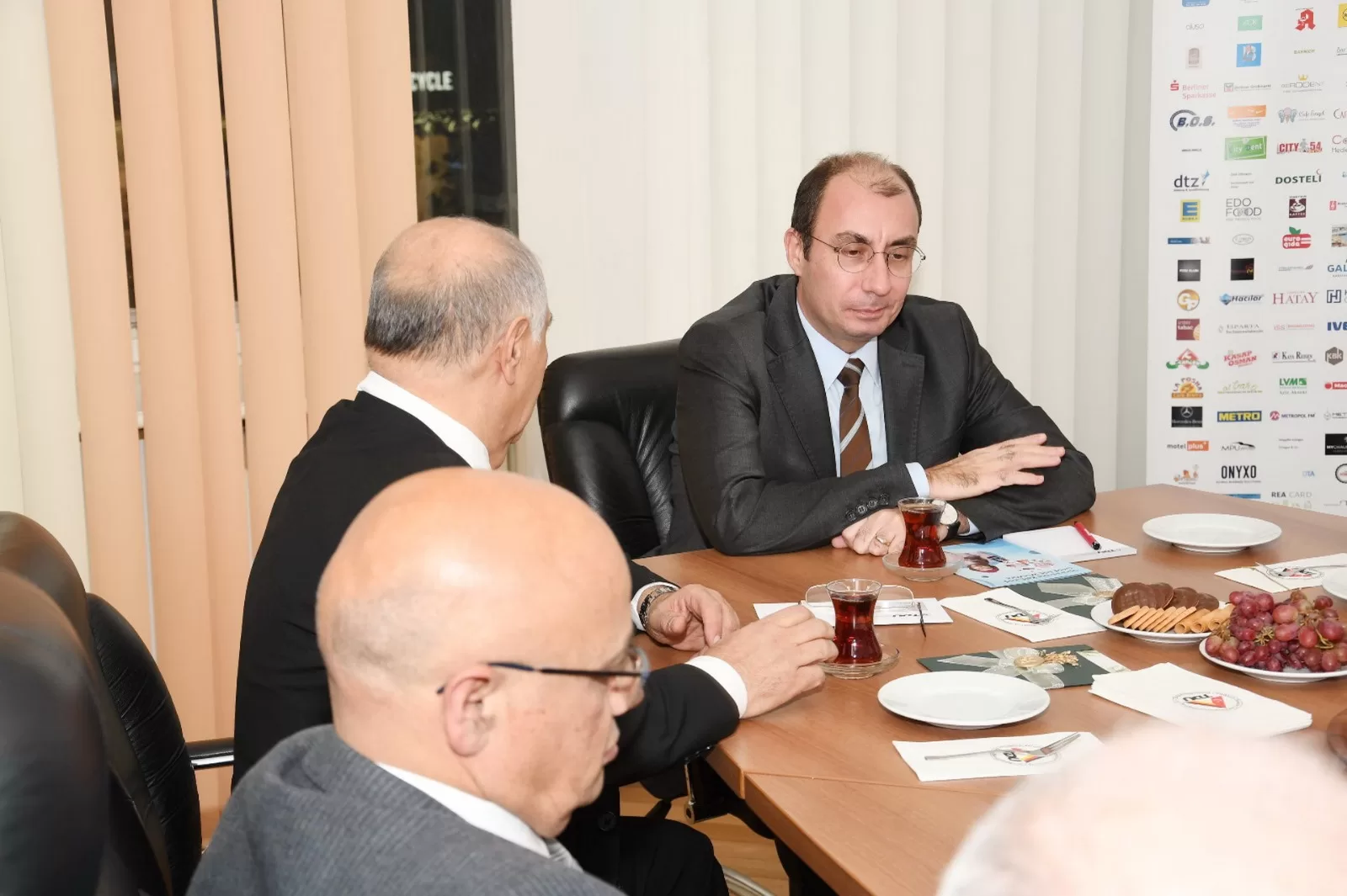 Başkonsolos İlker Okan Şanlı TDU’yu ziyaret etti