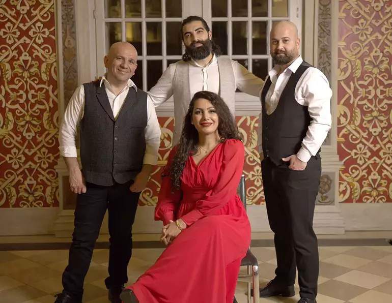 ‘Gel Gör Beni Aşk Neyledi’