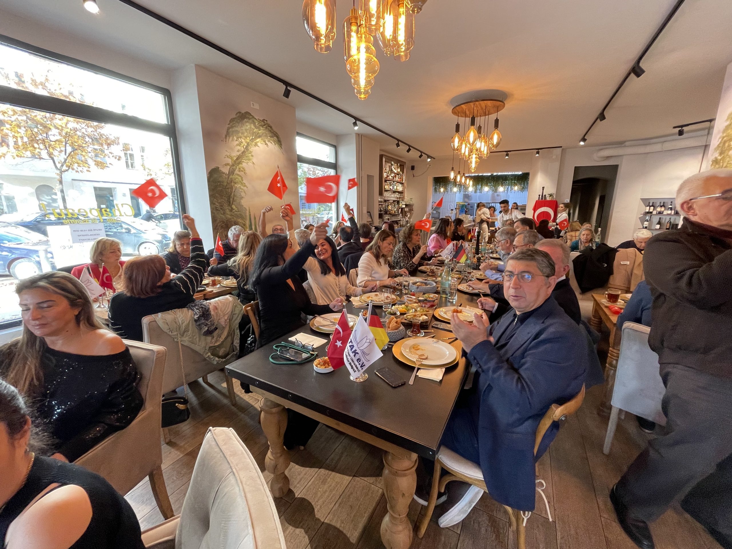 BETAK, Cumhuriyet`in 98. ve Almanya`ya göçün 60. Yılını kutladı