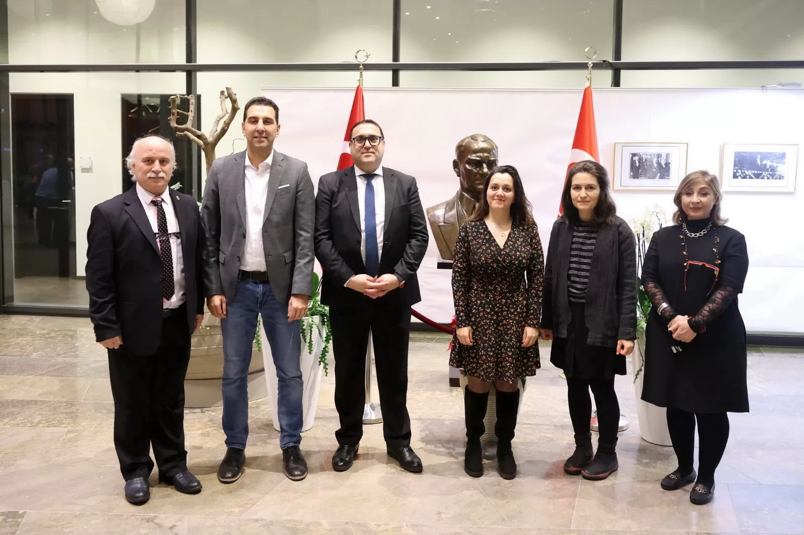 ‘24 Kasım Öğretmenler Günü’ Berlin Büyükelçiliği’nde anlamlı bir törenle kutlandı