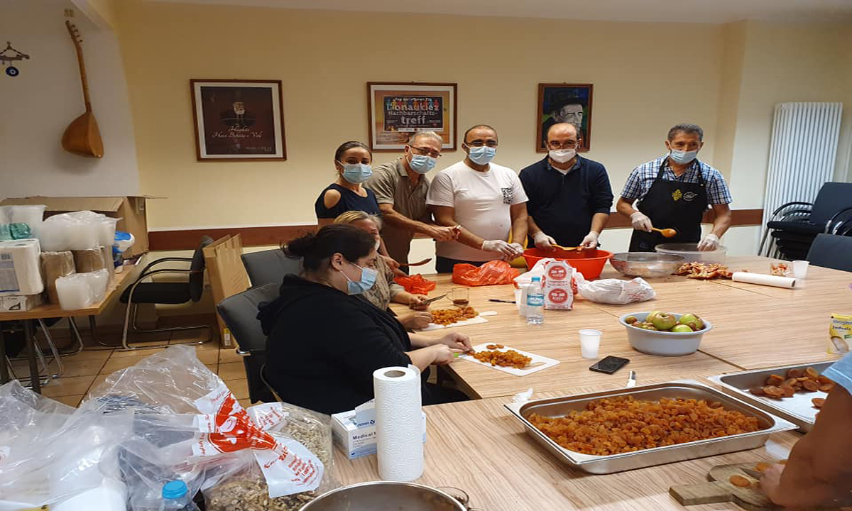 Berlin’de Sivaslı Canlar’dan Aşure