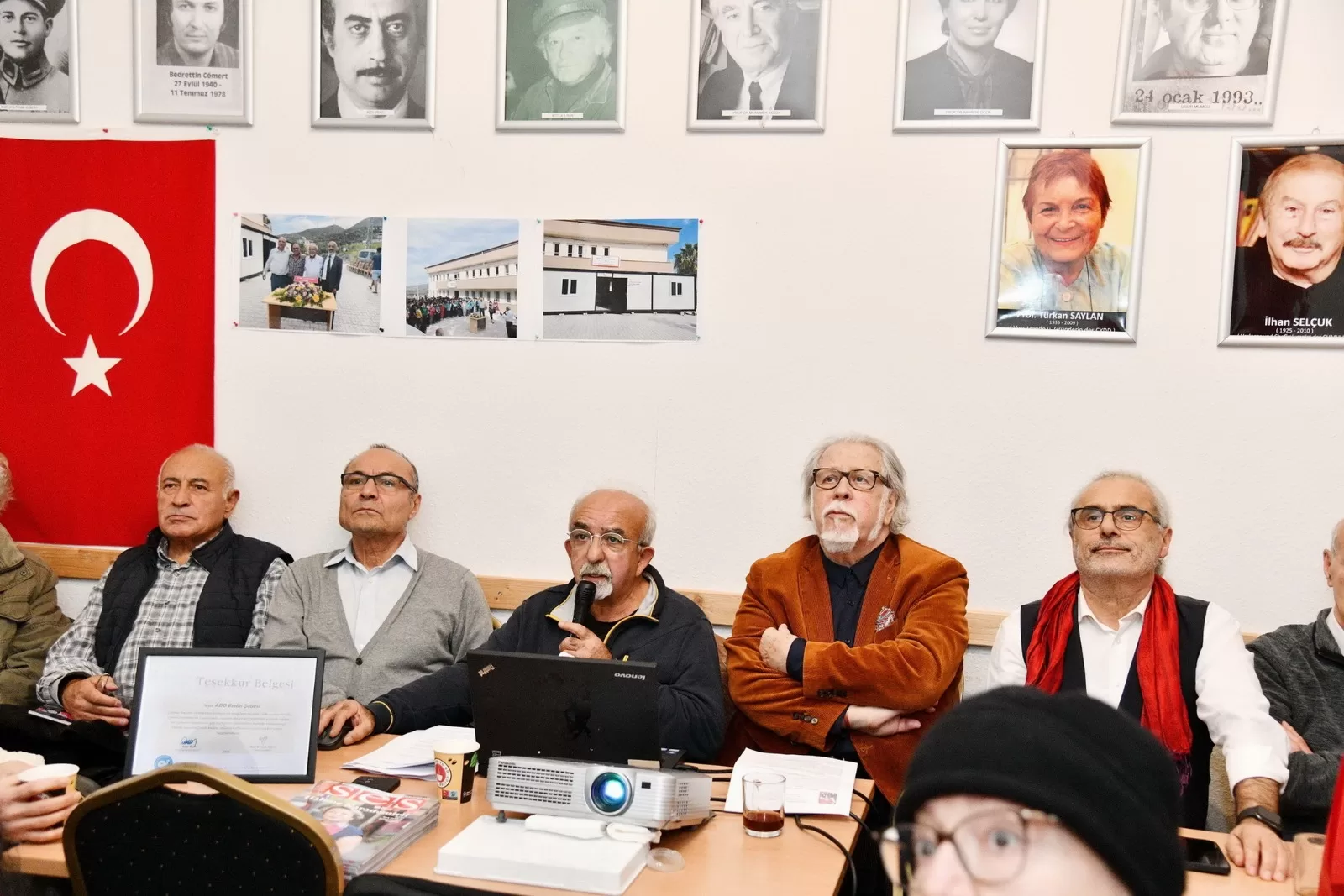 Berlin ADD`nin deprem yardımları ayrıntılı şekilde tanıtıldı