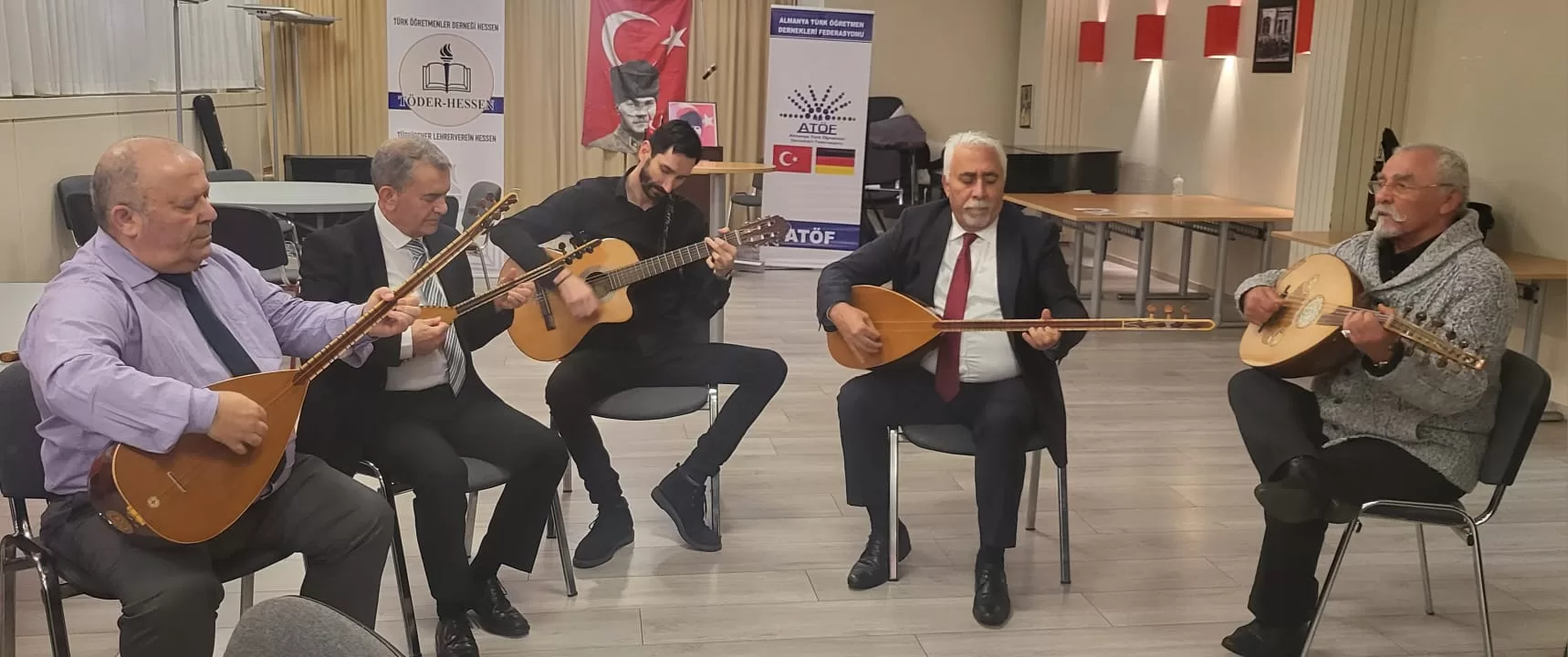 Öğretmenlerin yıllık kutlamasında “öğretmen yetiştirme” sorumluluğu vurgulandı