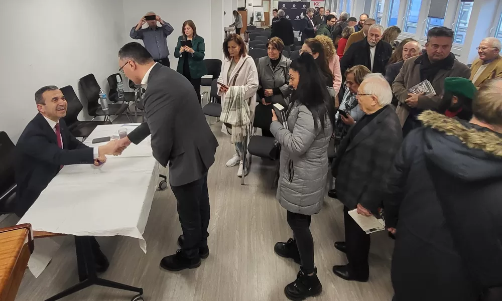 Dr. Naim Babüroğlu, Frankfurt’ta Atatürk ve Cumhuriyet’i anlattı