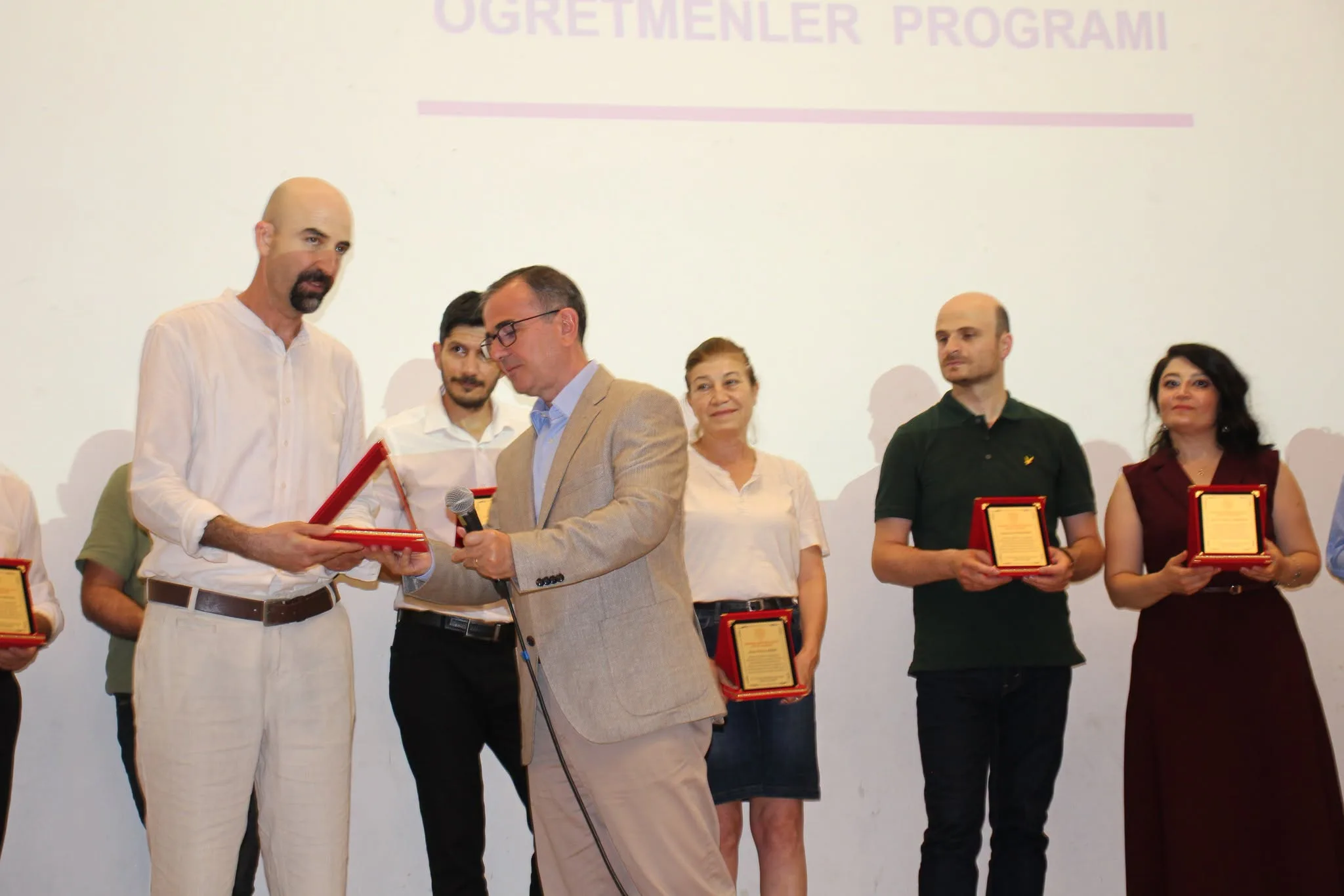 Hamburg’da Türkçe Öğretmenlerine Duygu Dolu Veda