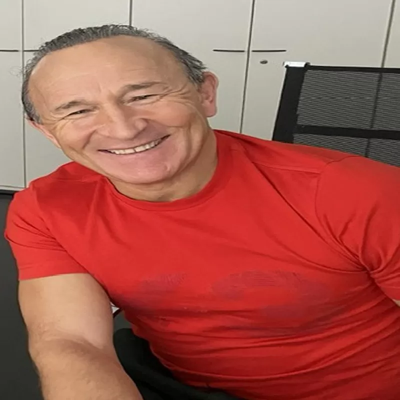 Tekvando Özer’in sporcularına hediye yağdı
