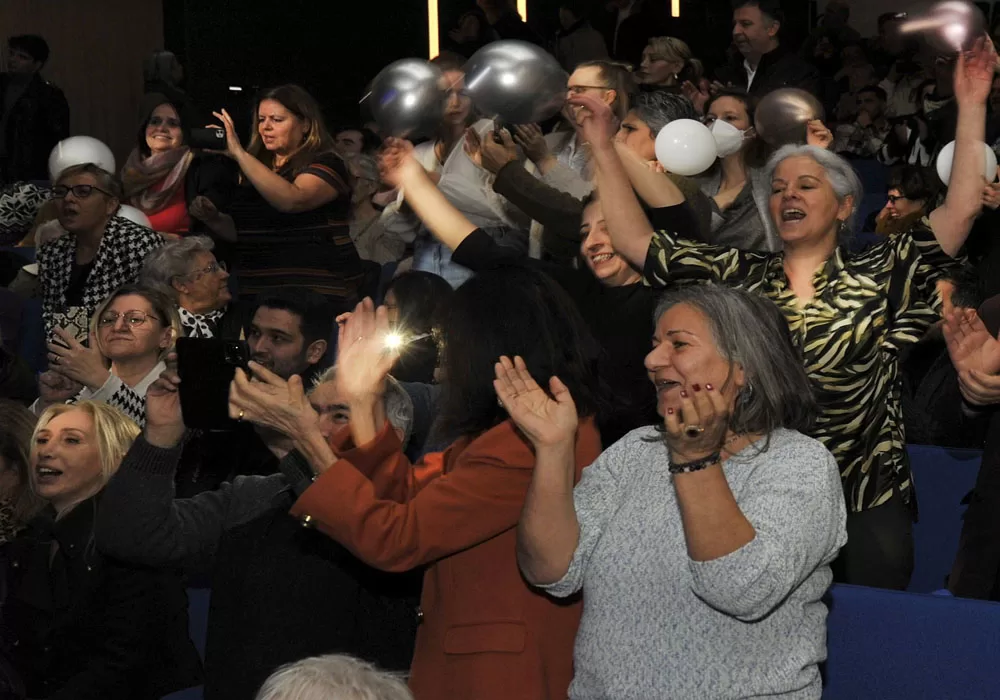 Menekşe Korosu Yeni Yıl konseri coşkulu geçti