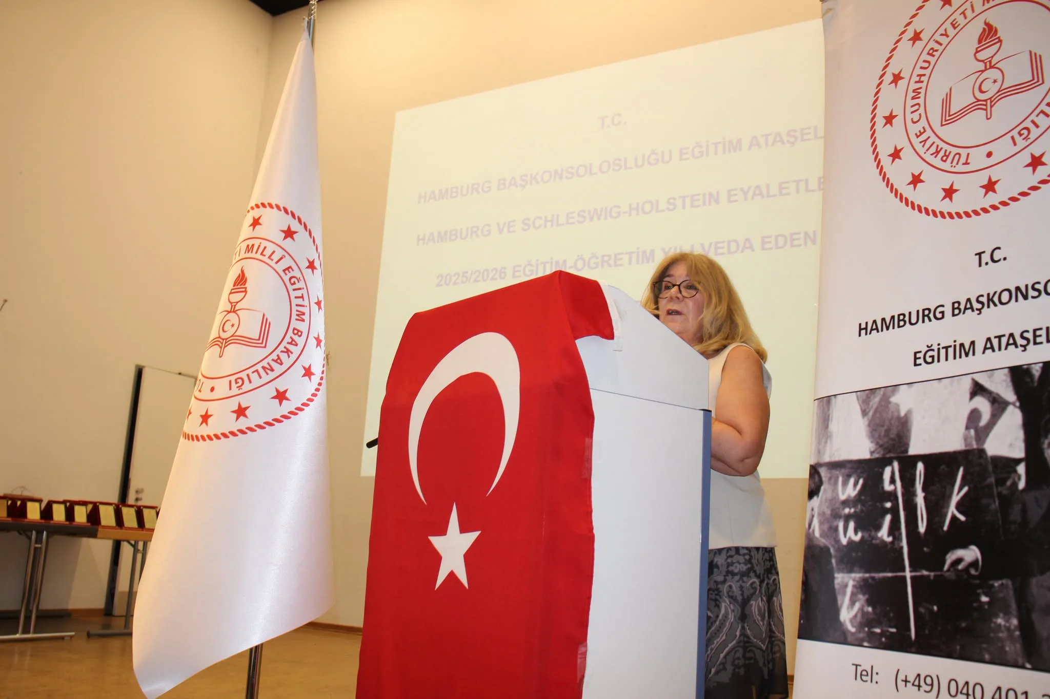 Hamburg’da Türkçe Öğretmenlerine Duygu Dolu Veda