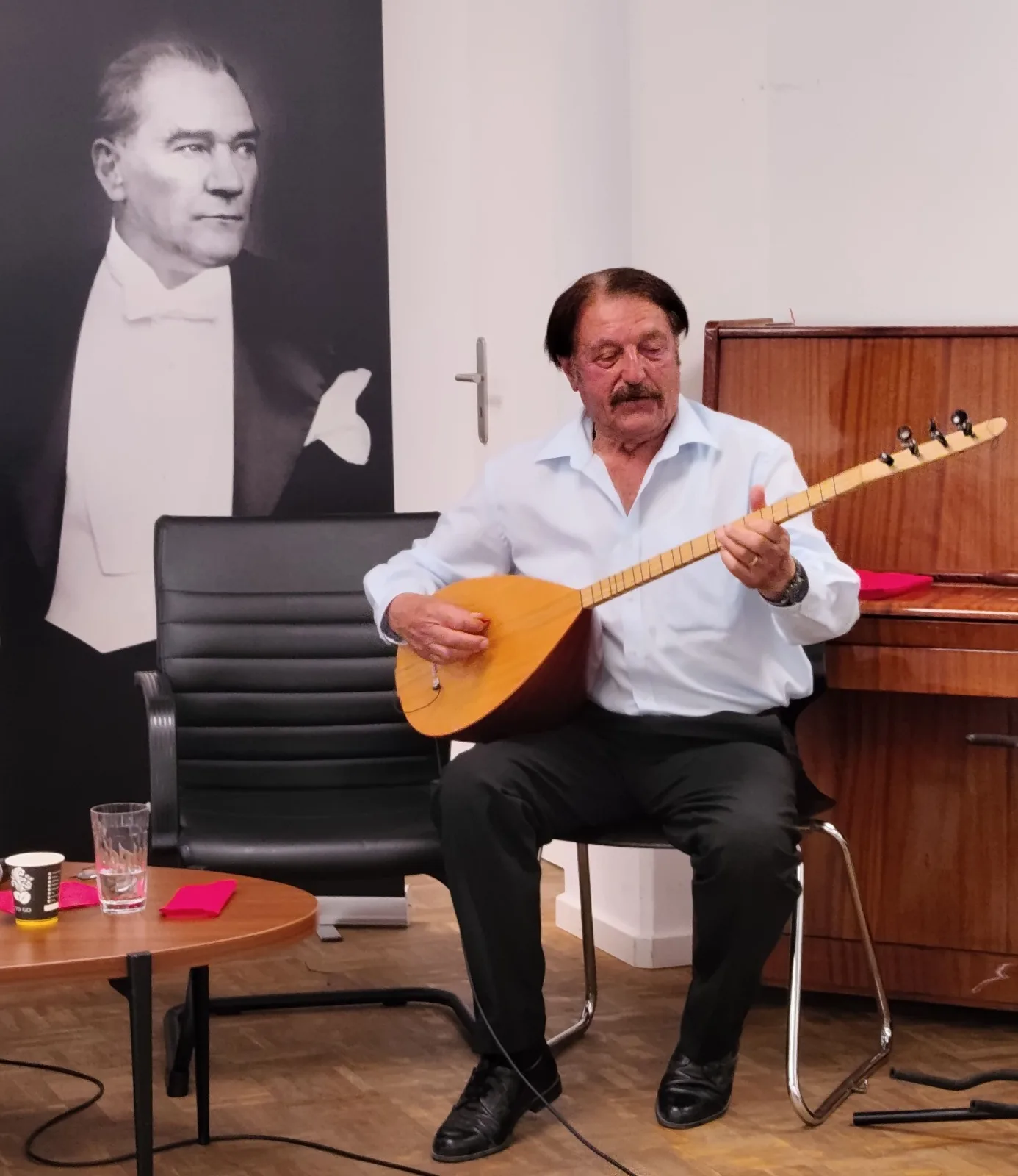 Başkonsolos ve yazarlardan Almanya’da edebiyat sohbeti