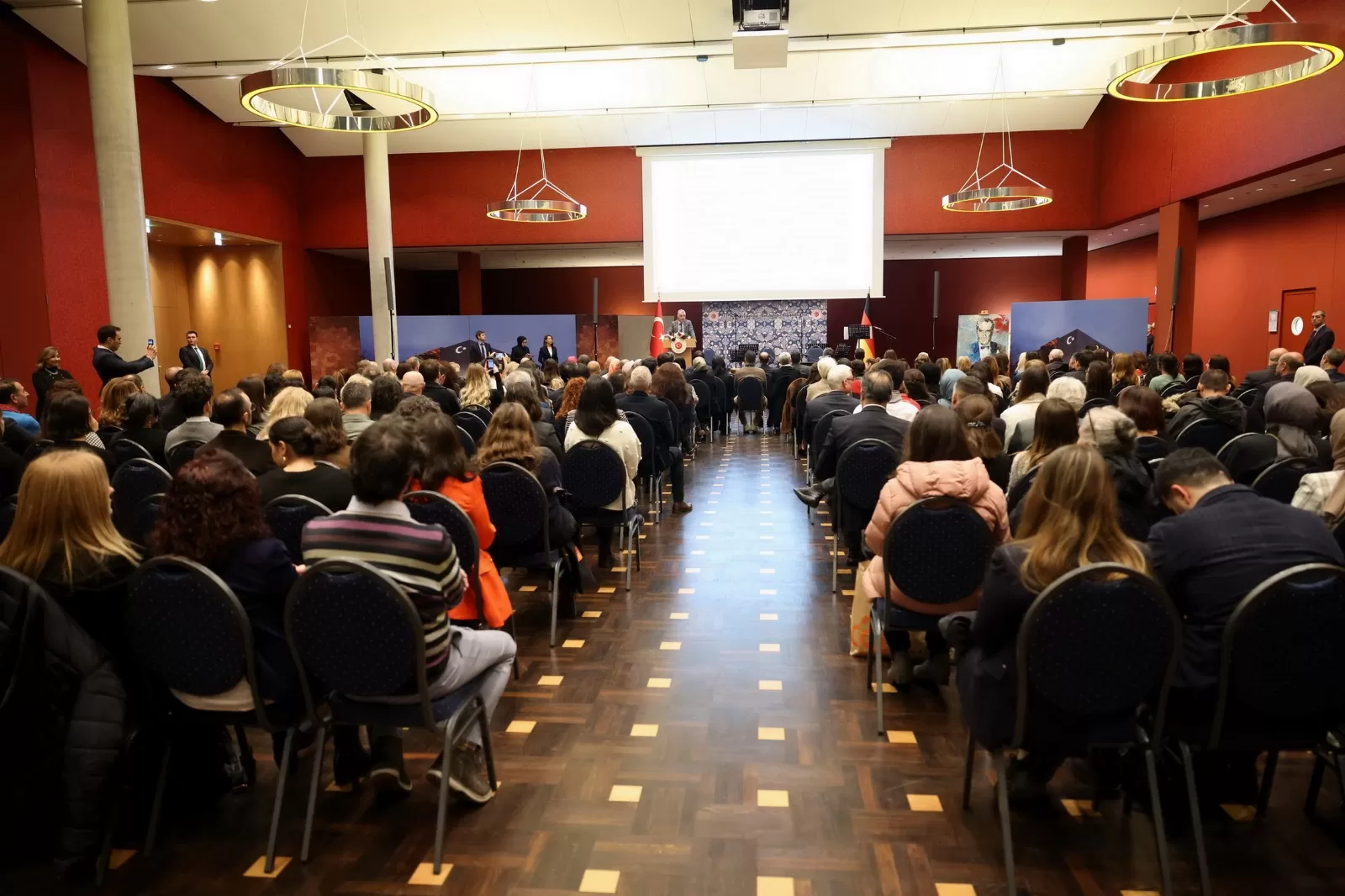 ‘24 Kasım Öğretmenler Günü’ Berlin Büyükelçiliği’nde anlamlı bir törenle kutlandı