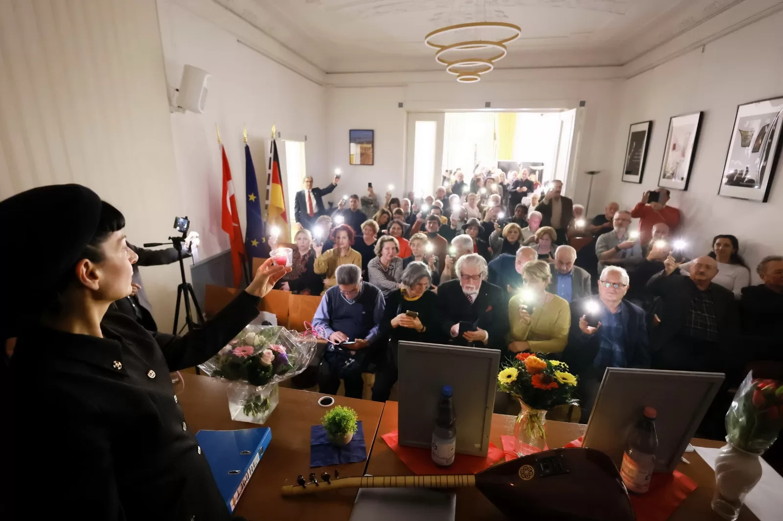 “Silah değil, kalem kullanan yürekli insanlar yok edilemez”