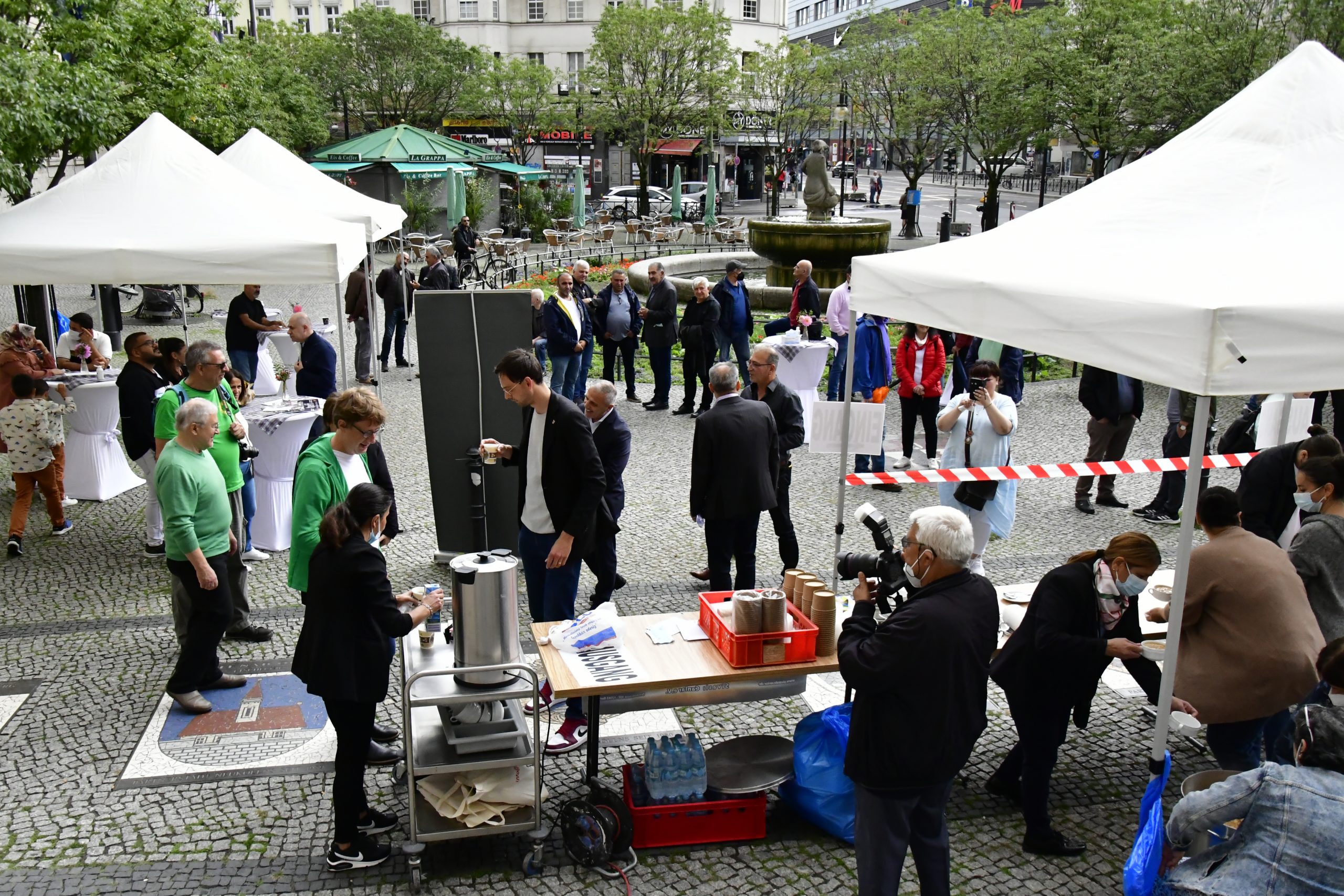 Berlin’de Sivaslı Canlar’dan Aşure