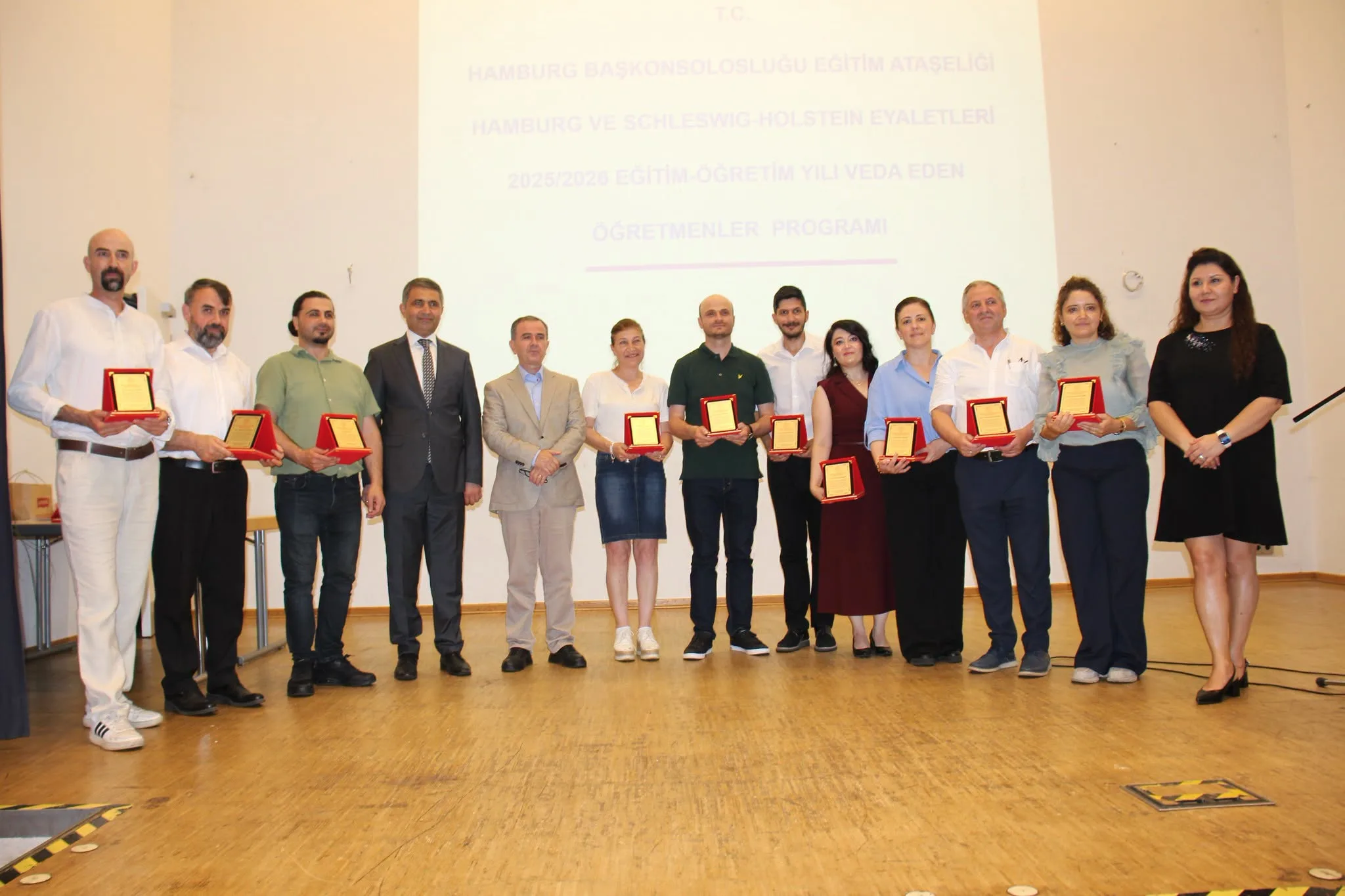 Hamburg’da Türkçe Öğretmenlerine Duygu Dolu Veda