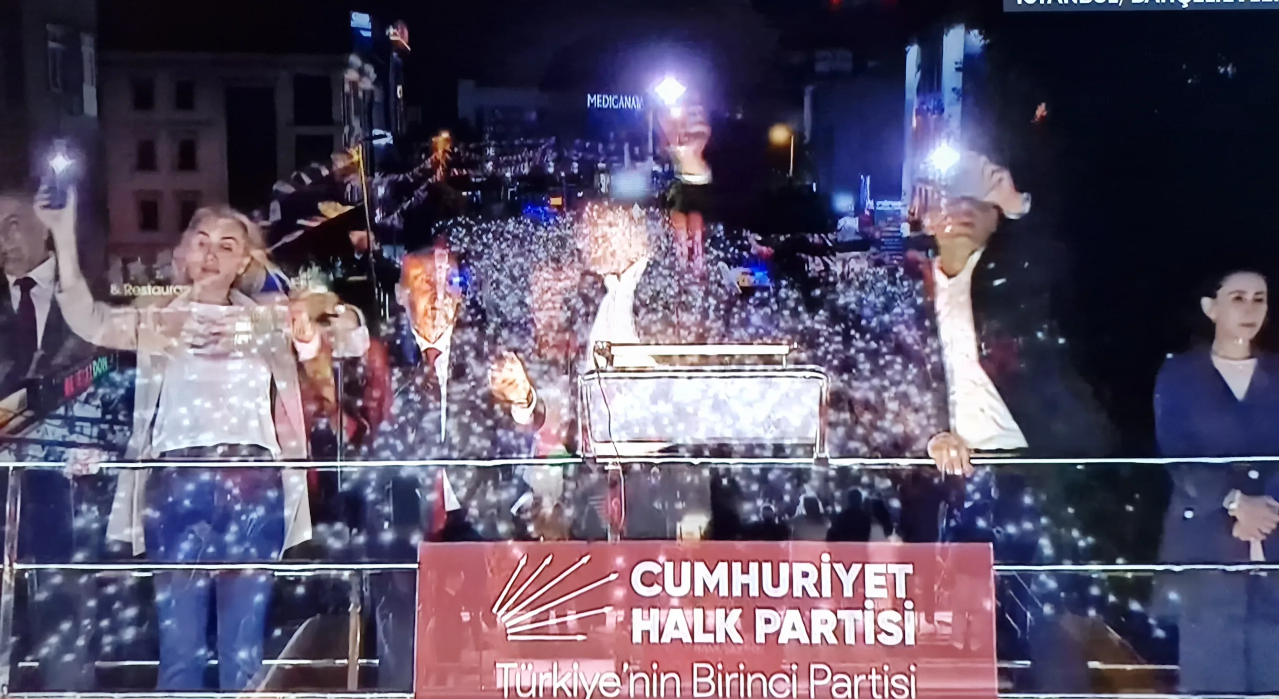 Özgür Özel’den Sert İktidar Eleştirisi: “AKP Belediyeciliği Rant, CHP Belediyeciliği Halkçıdır”