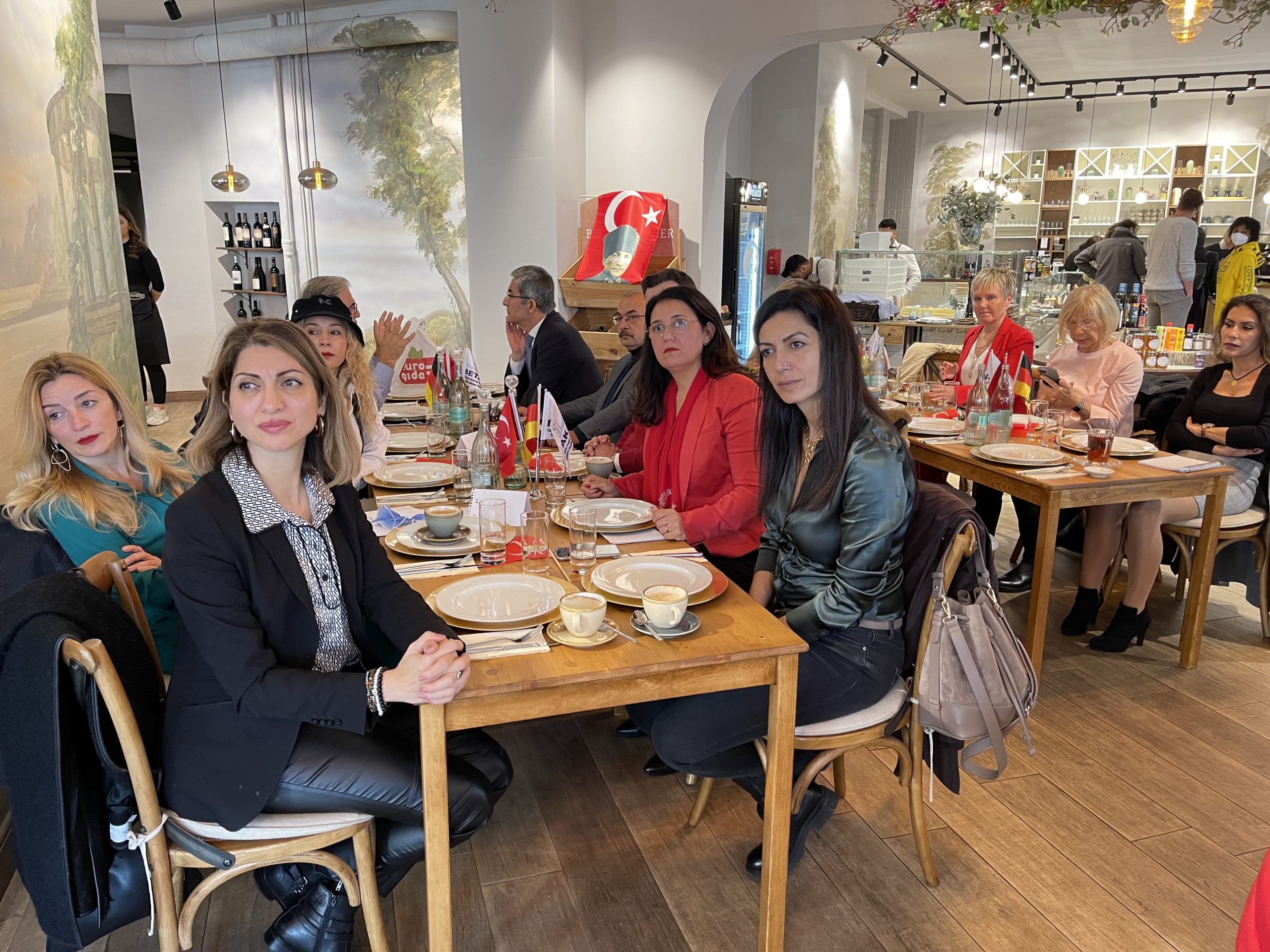 BETAK, Cumhuriyet`in 98. ve Almanya`ya göçün 60. Yılını kutladı