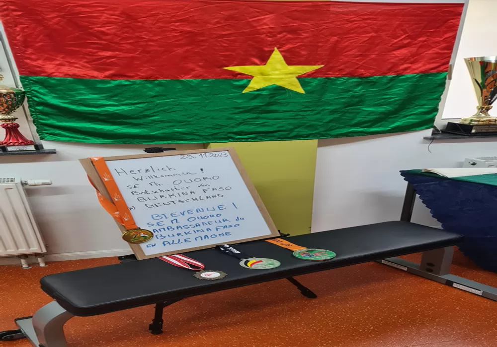 Birkana Fosa Berlin Büyükelçisi Toro’dan Özer Güleç’e tebrik
